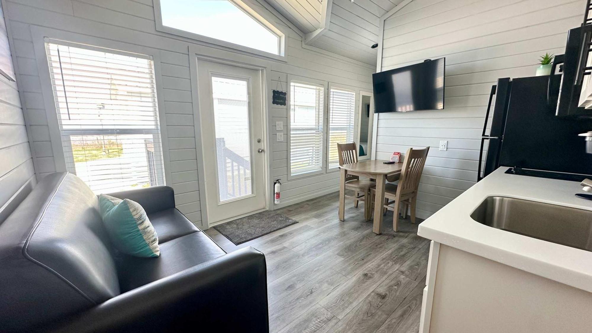 Bayfront Bliss & Great Fishing -Water Views & Beach Nearby Bolivar Peninsula Buitenkant foto